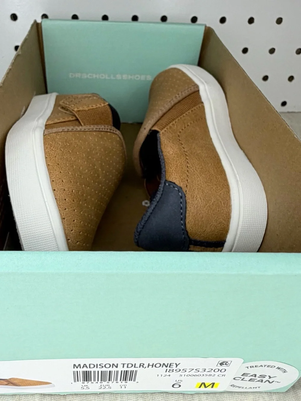 Brand new Dr. Scholl’s Madison toddler slip-on shoes in size US 6.